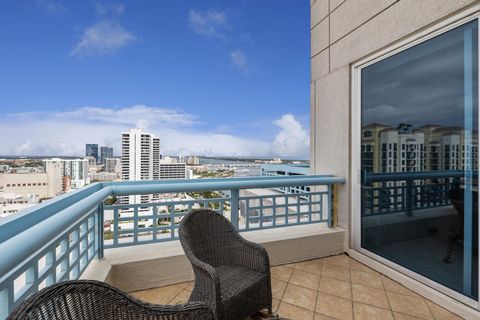 Condominium in West Palm Beach FL 222 Lakeview Avenue Ave 33.jpg