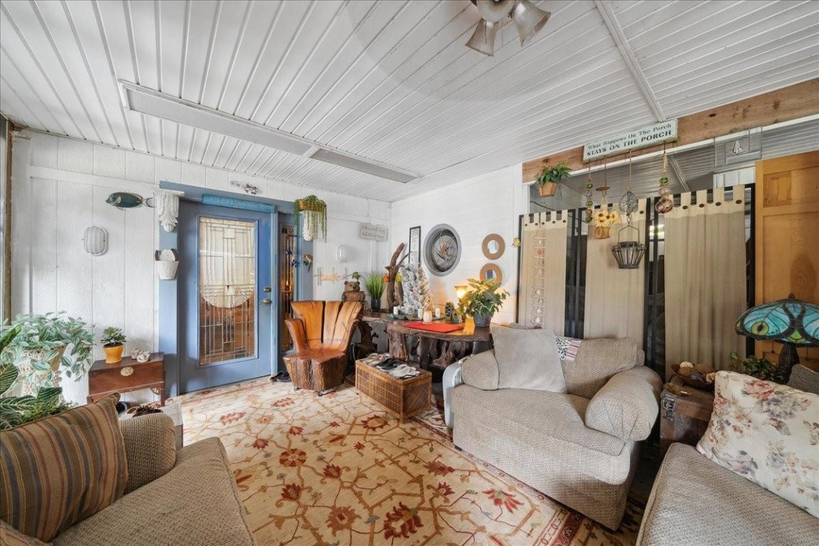 ROUSSEAU RIVERSHORES - Residential