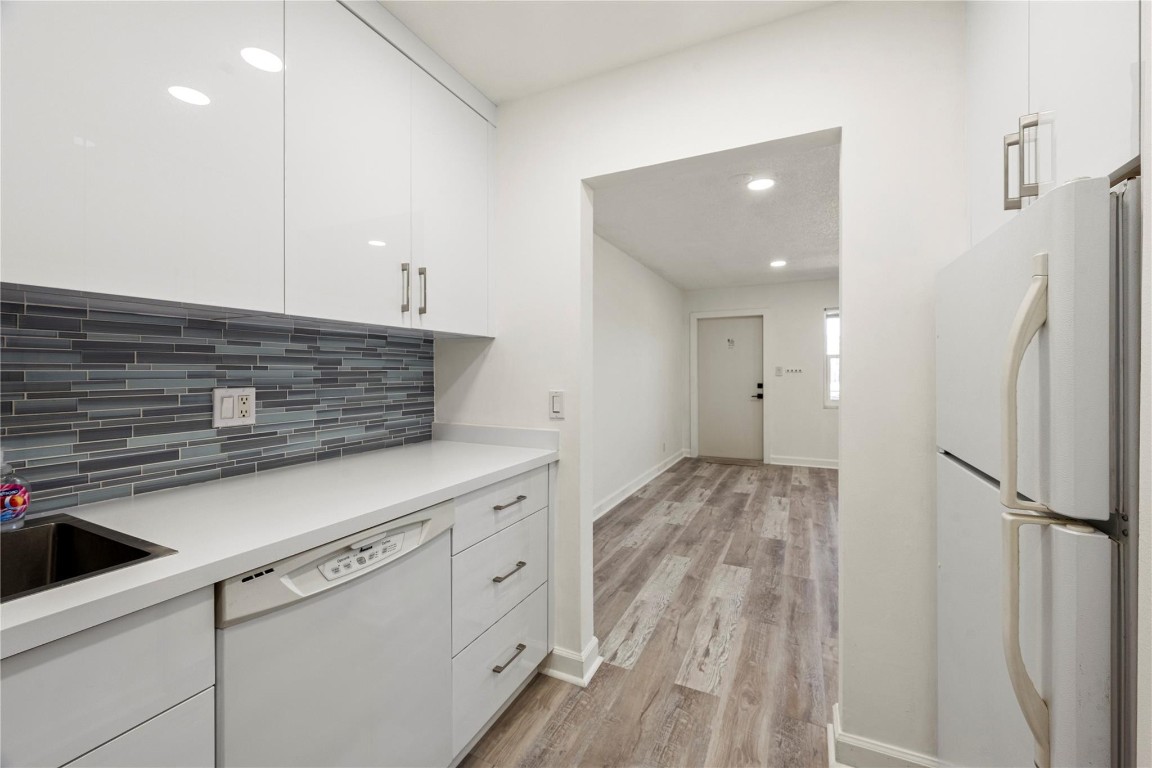 Harbor's Edge Condominium - Residential