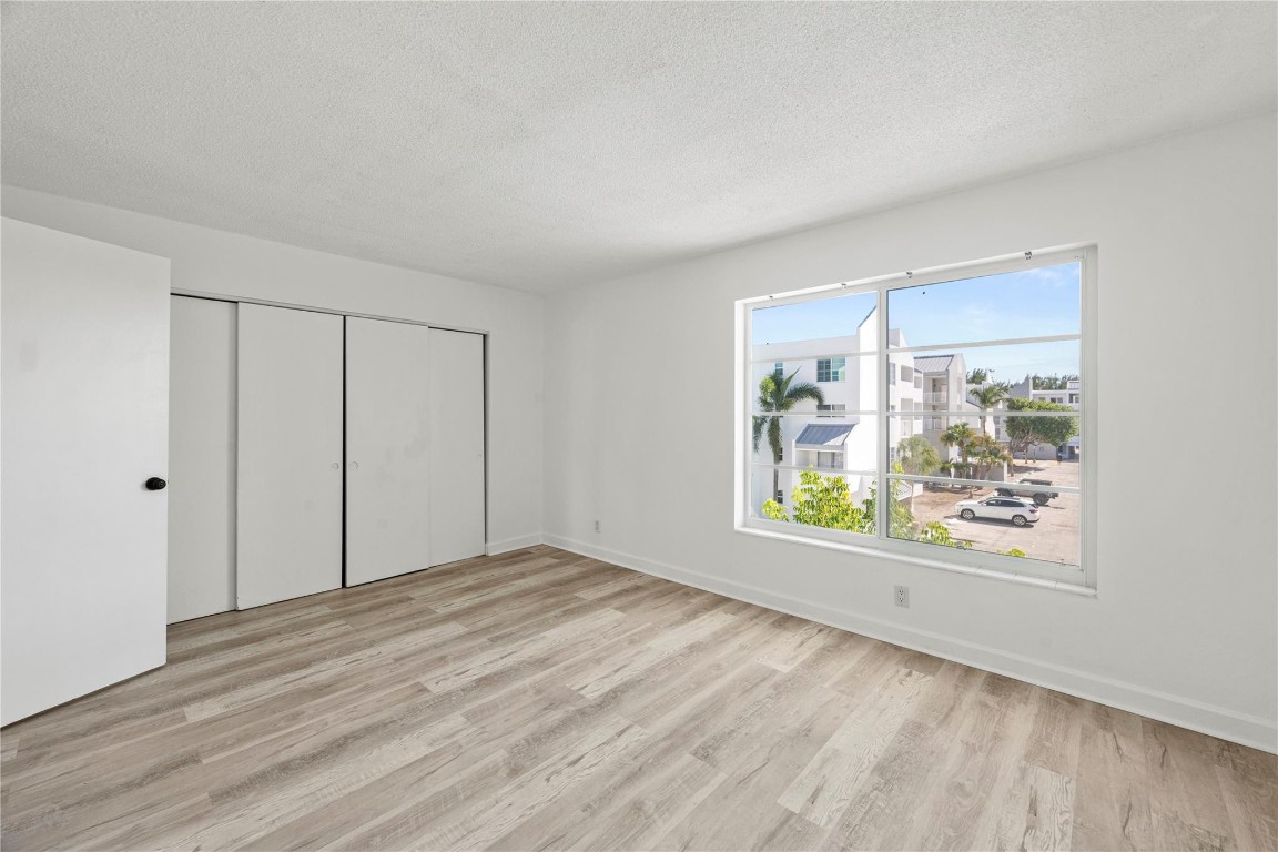 Harbor's Edge Condominium - Residential