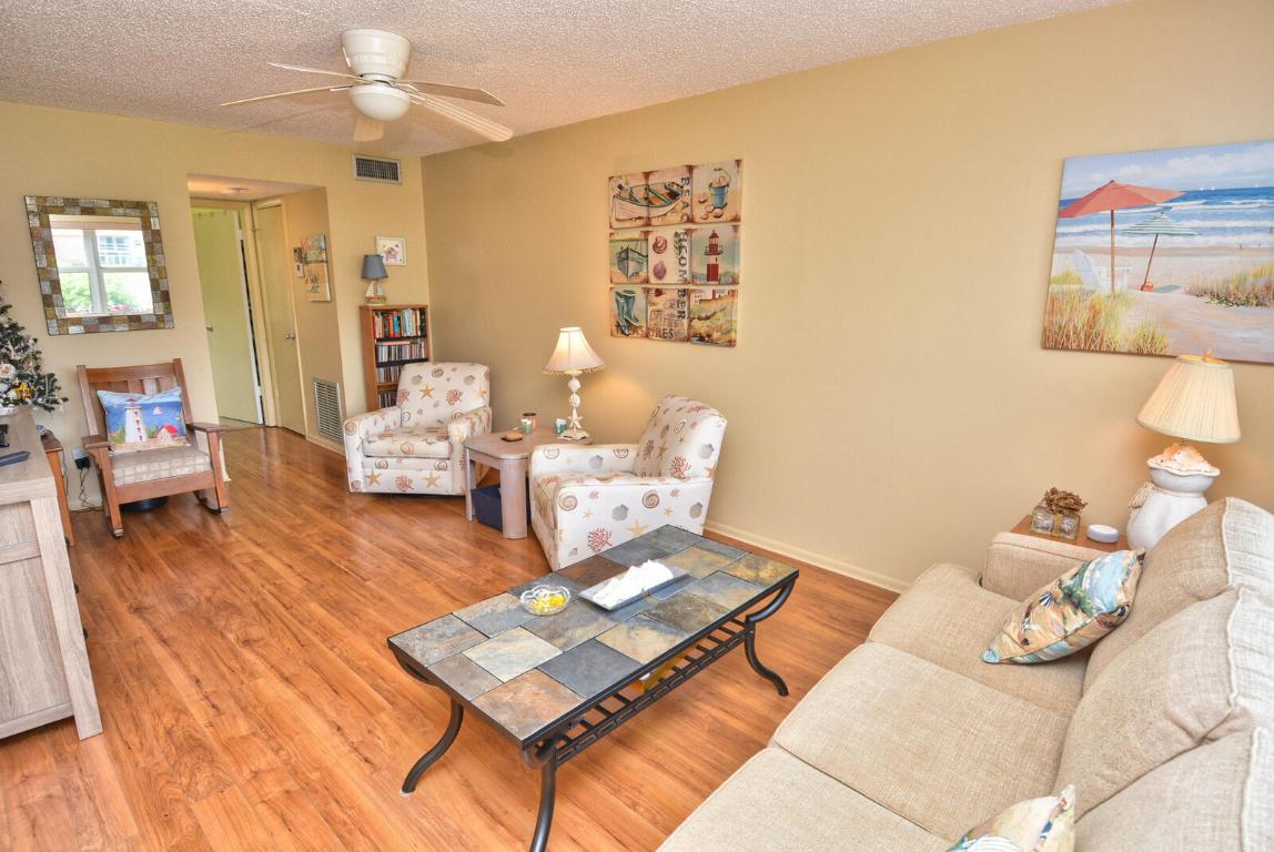 VISTA DEL LAGO CONDO - Residential