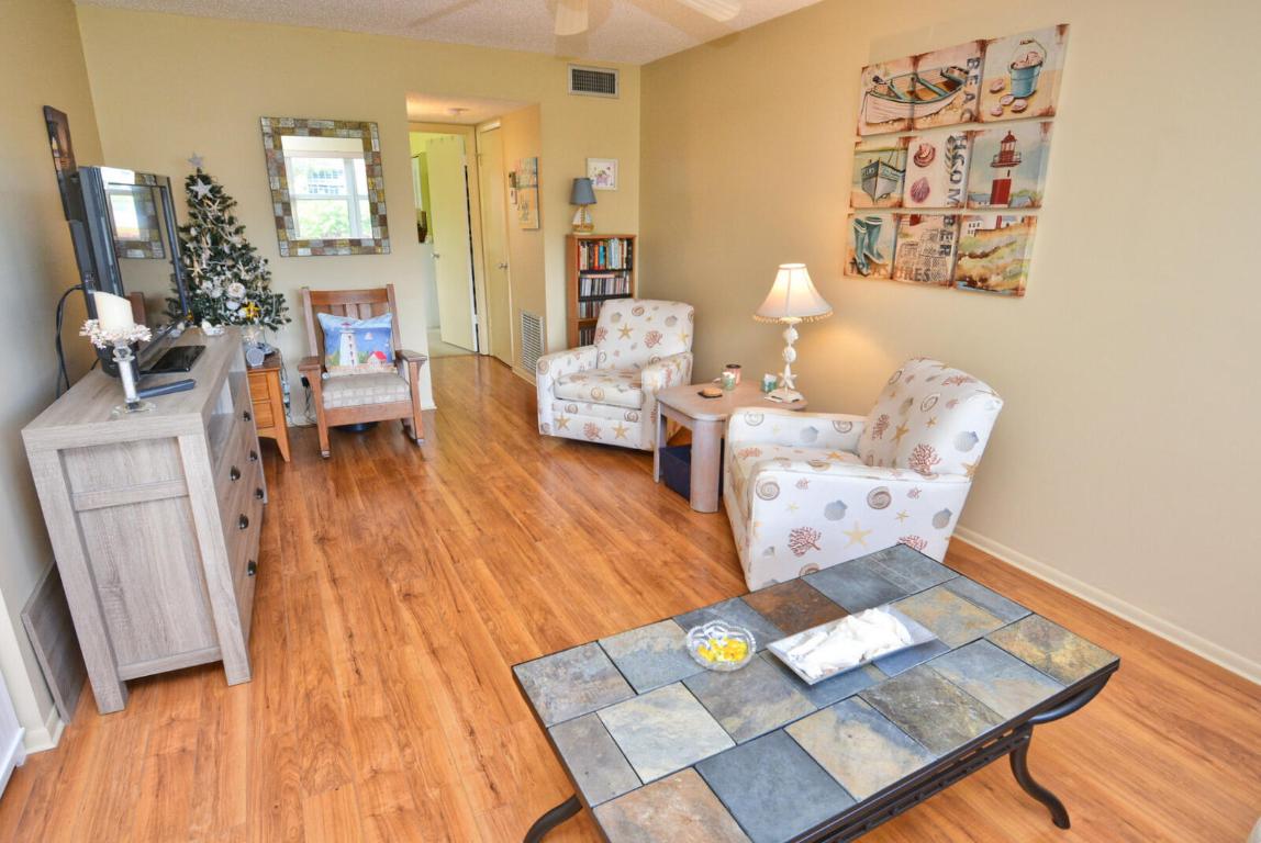 VISTA DEL LAGO CONDO - Residential