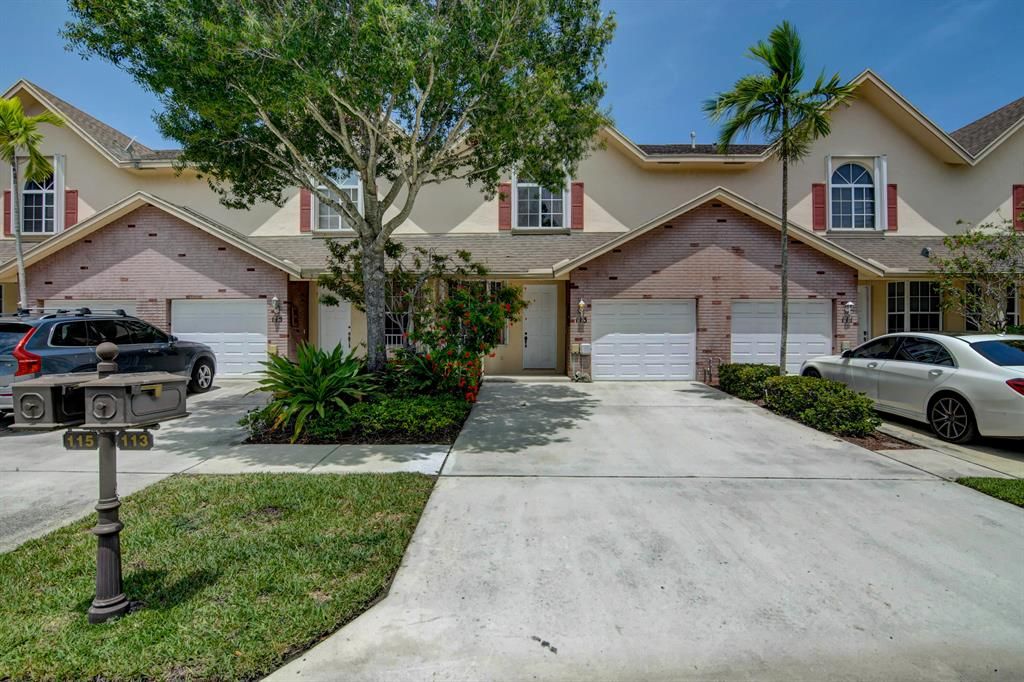 Photo of 113 Spruce Street, Boynton Beach, FL 33426 (MLS # R10741961)