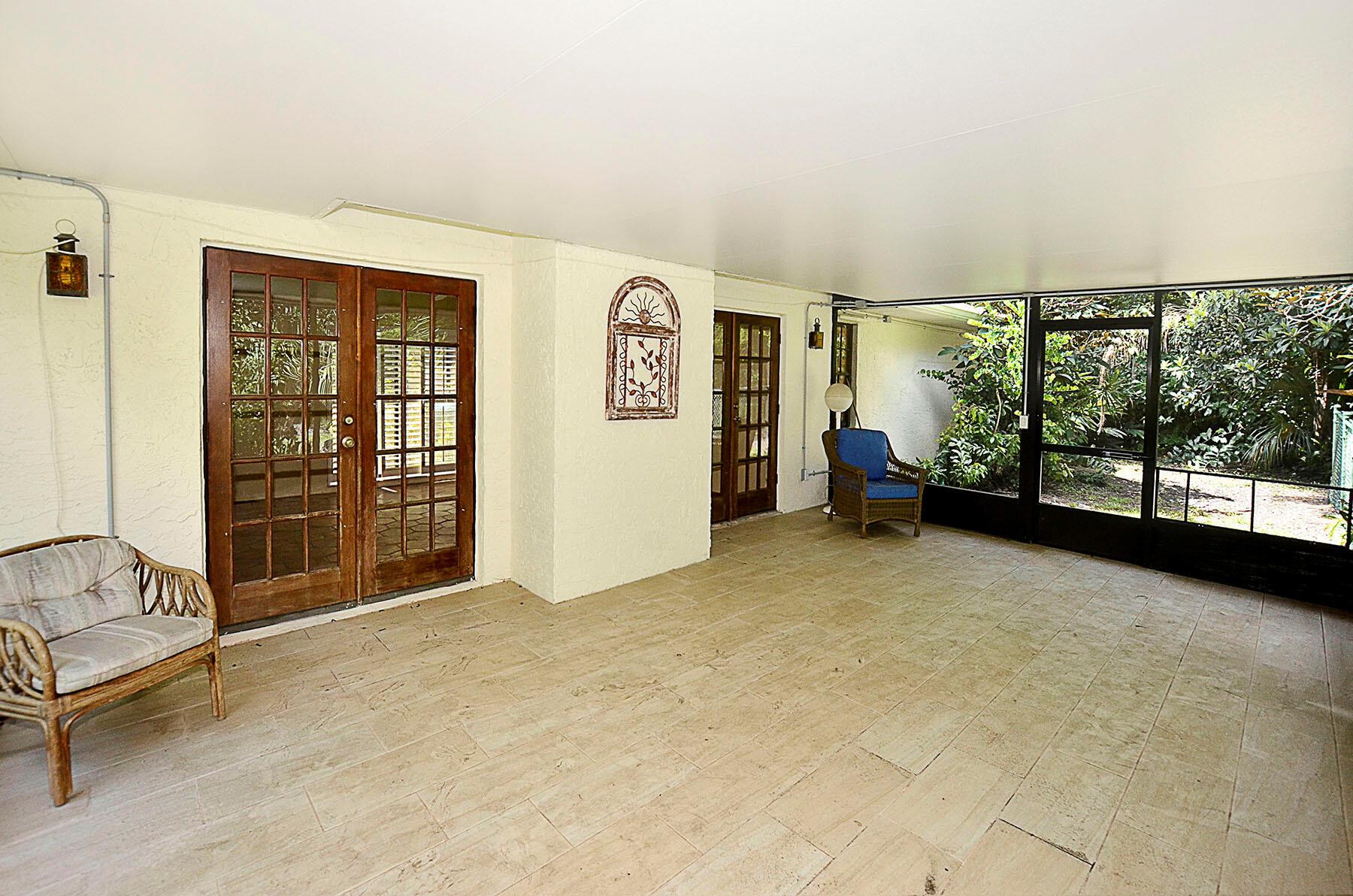 PINEWOOD LANE - Residential