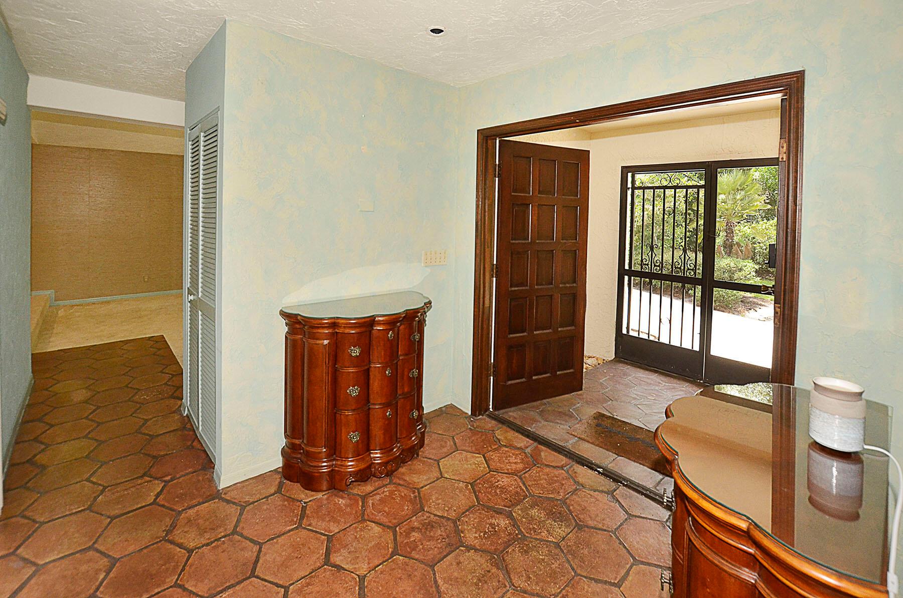 PINEWOOD LANE - Residential
