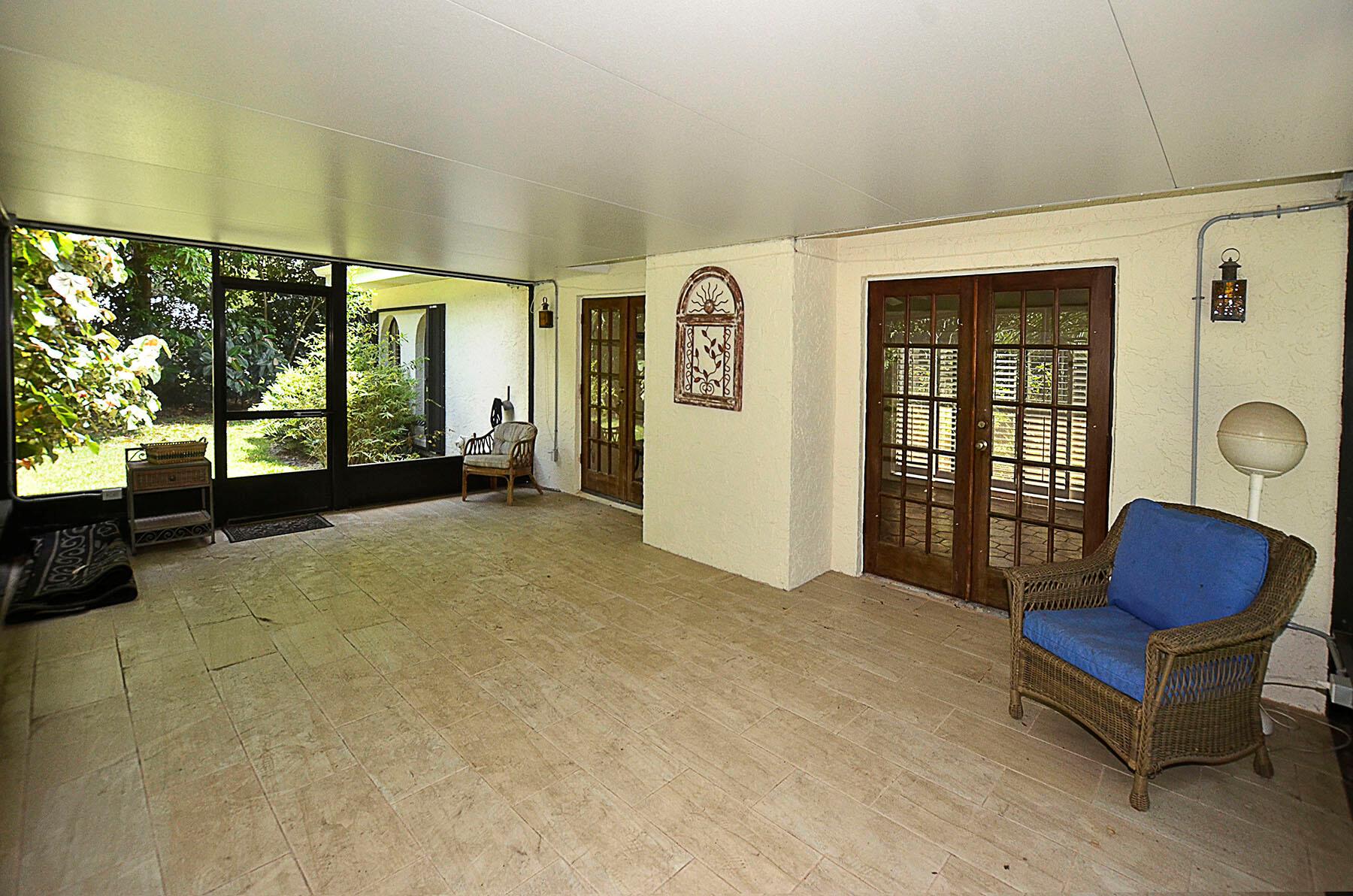 PINEWOOD LANE - Residential