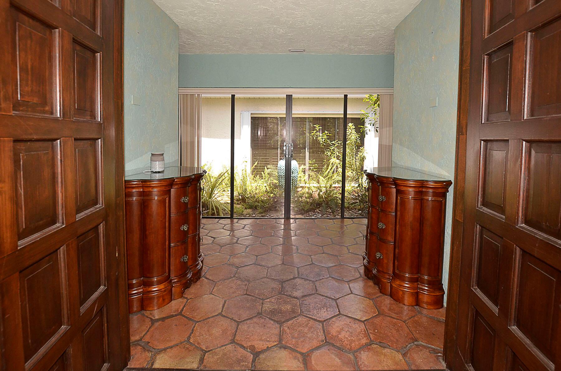 PINEWOOD LANE - Residential