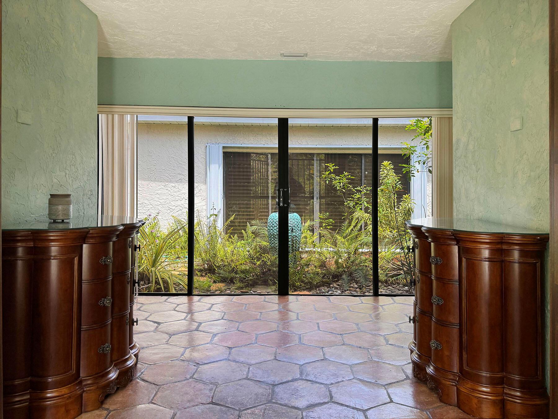 PINEWOOD LANE - Residential