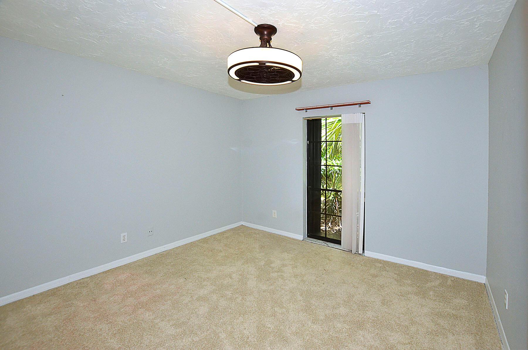 PINEWOOD LANE - Residential