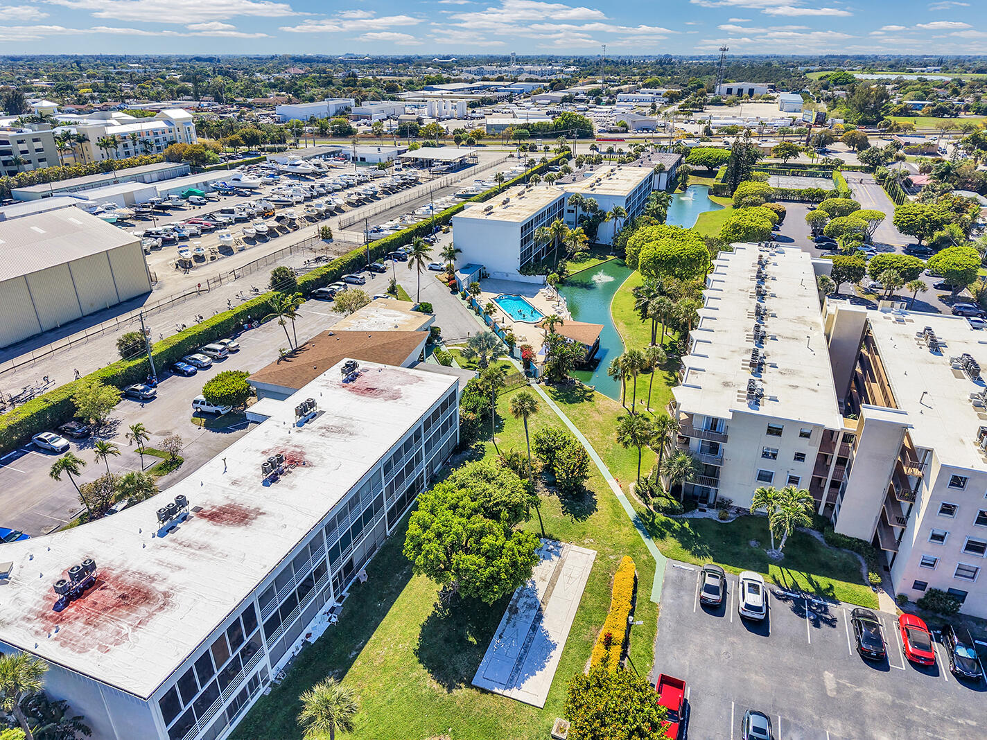 WATERWAY CLUB - Residential