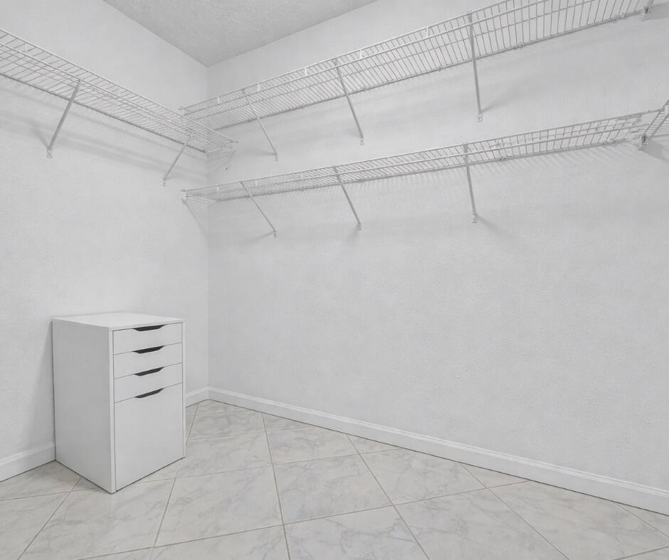 WATERWAY CLUB - Residential