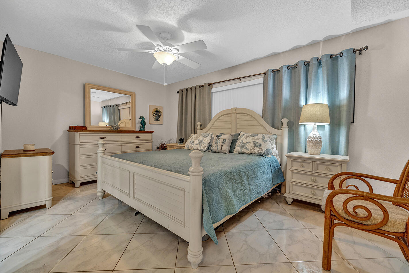 WATERWAY CLUB - Residential