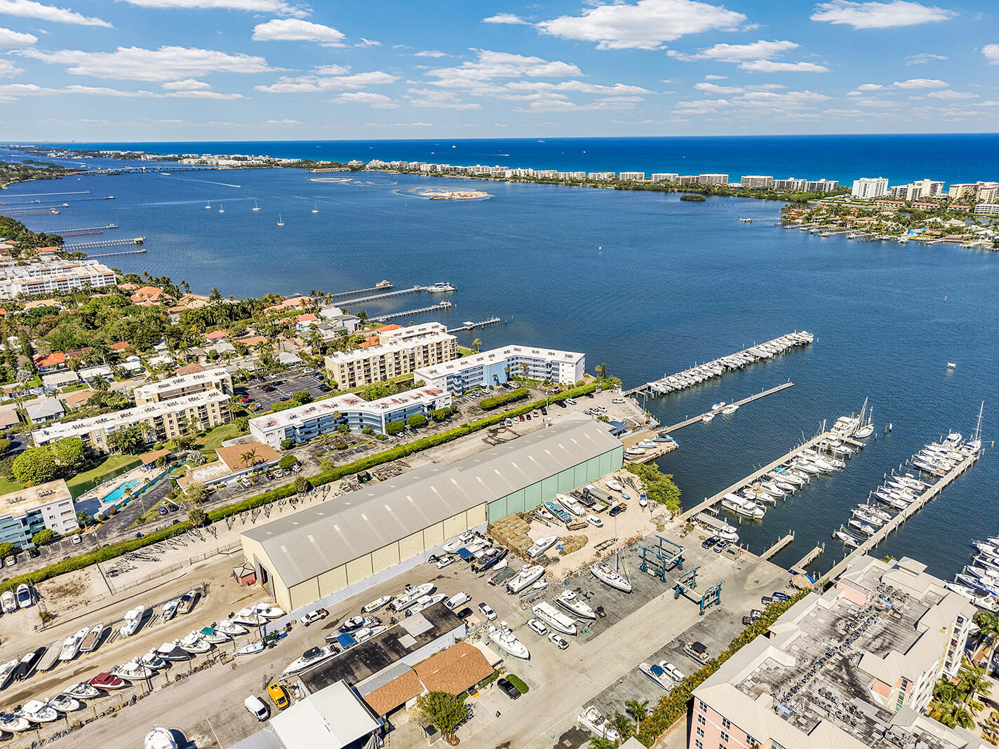 WATERWAY CLUB - Residential