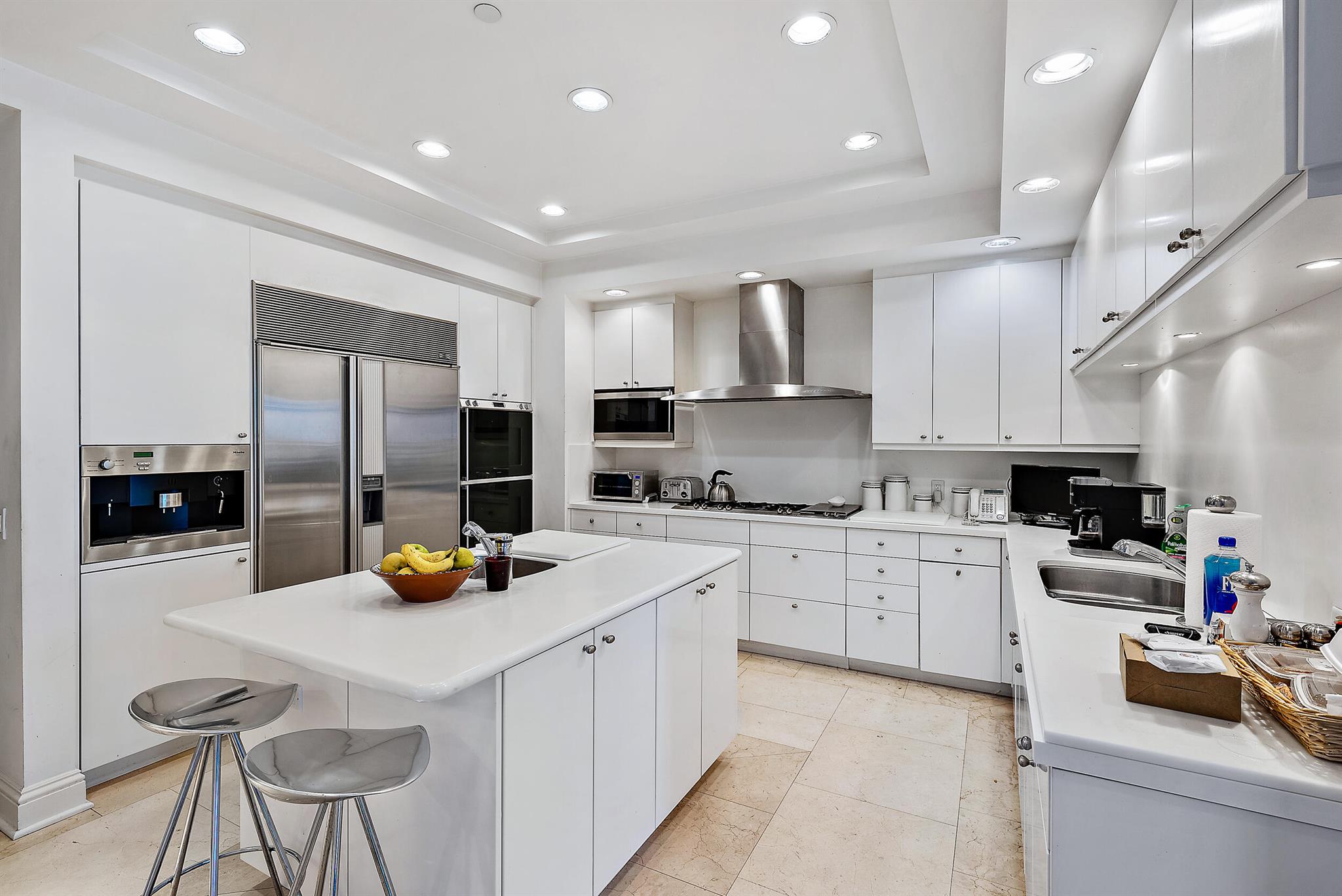 ONE WATERMARK PLACE OF TH - Residential