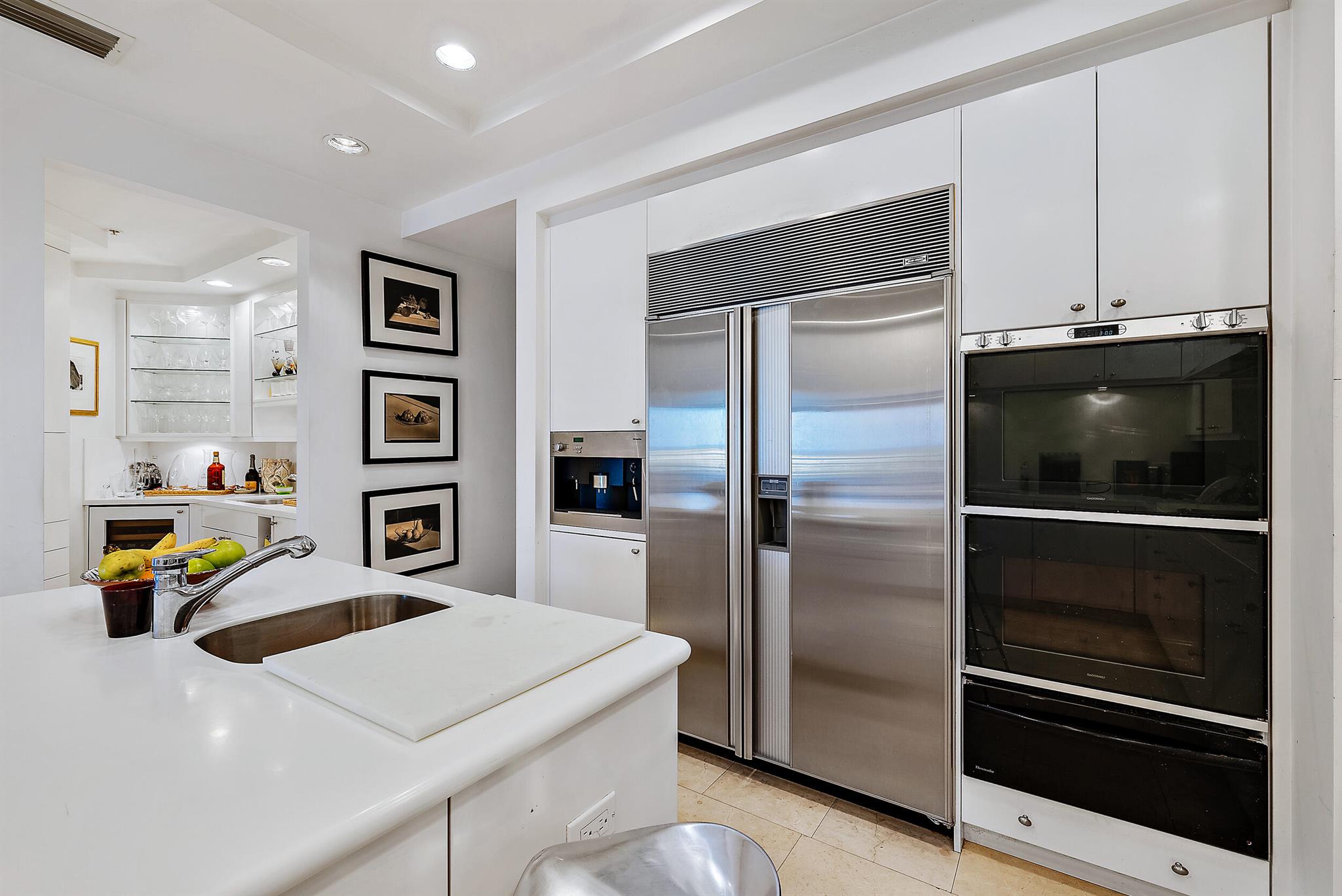 ONE WATERMARK PLACE OF TH - Residential