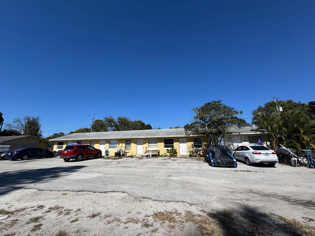 Photo of 3660 Coconut Road, Palm Springs, FL 33461 (MLS # R11163148)