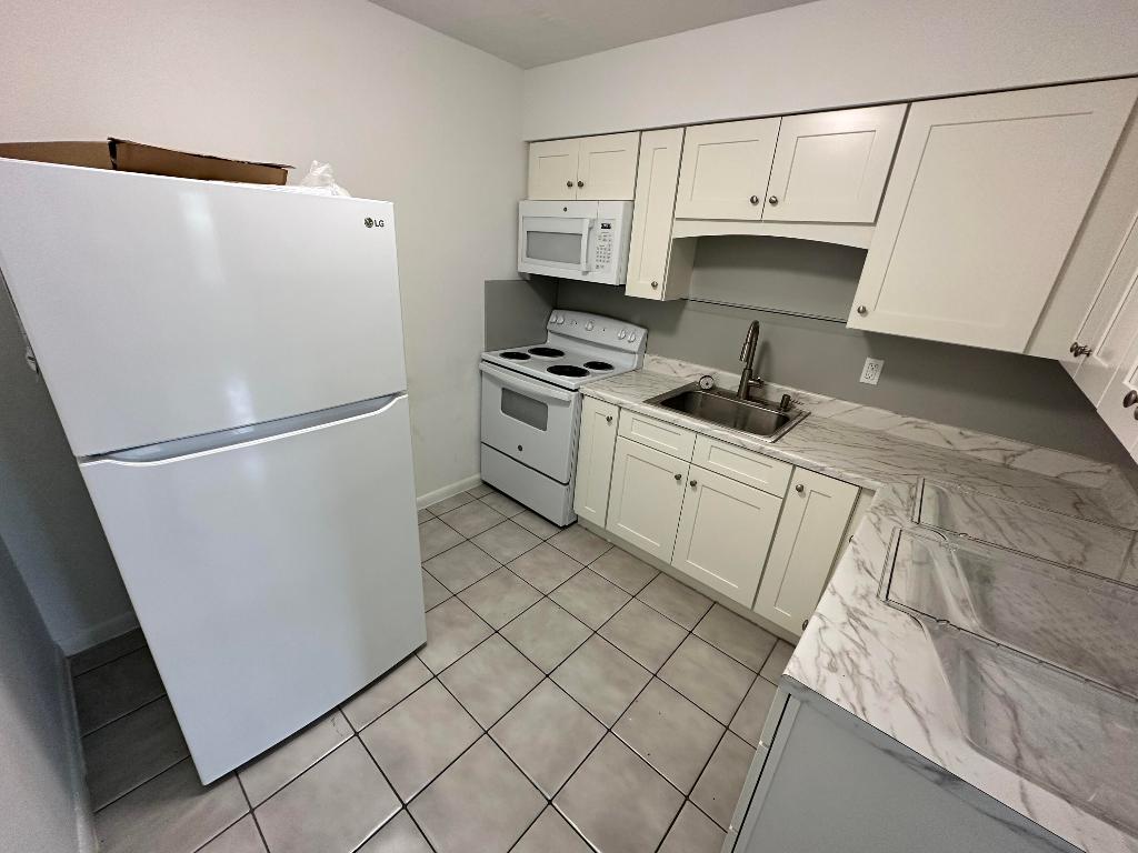 FALCON APTS CONDO - Residential Lease