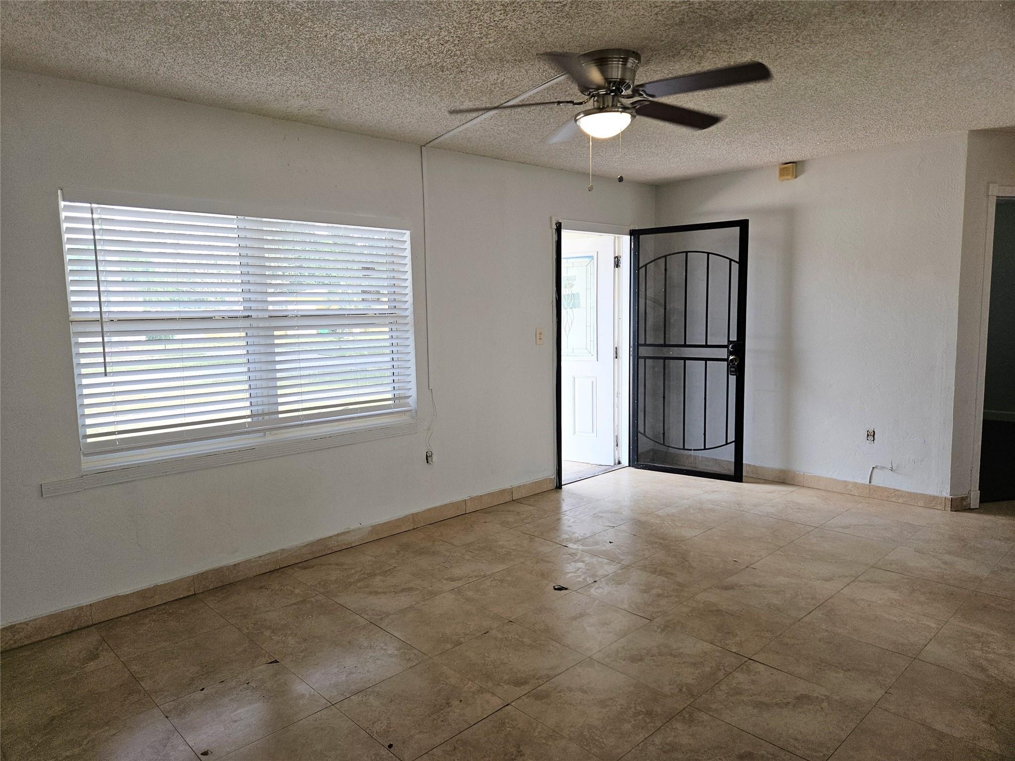 Miramar Sec 2 36-16 B - Residential Lease