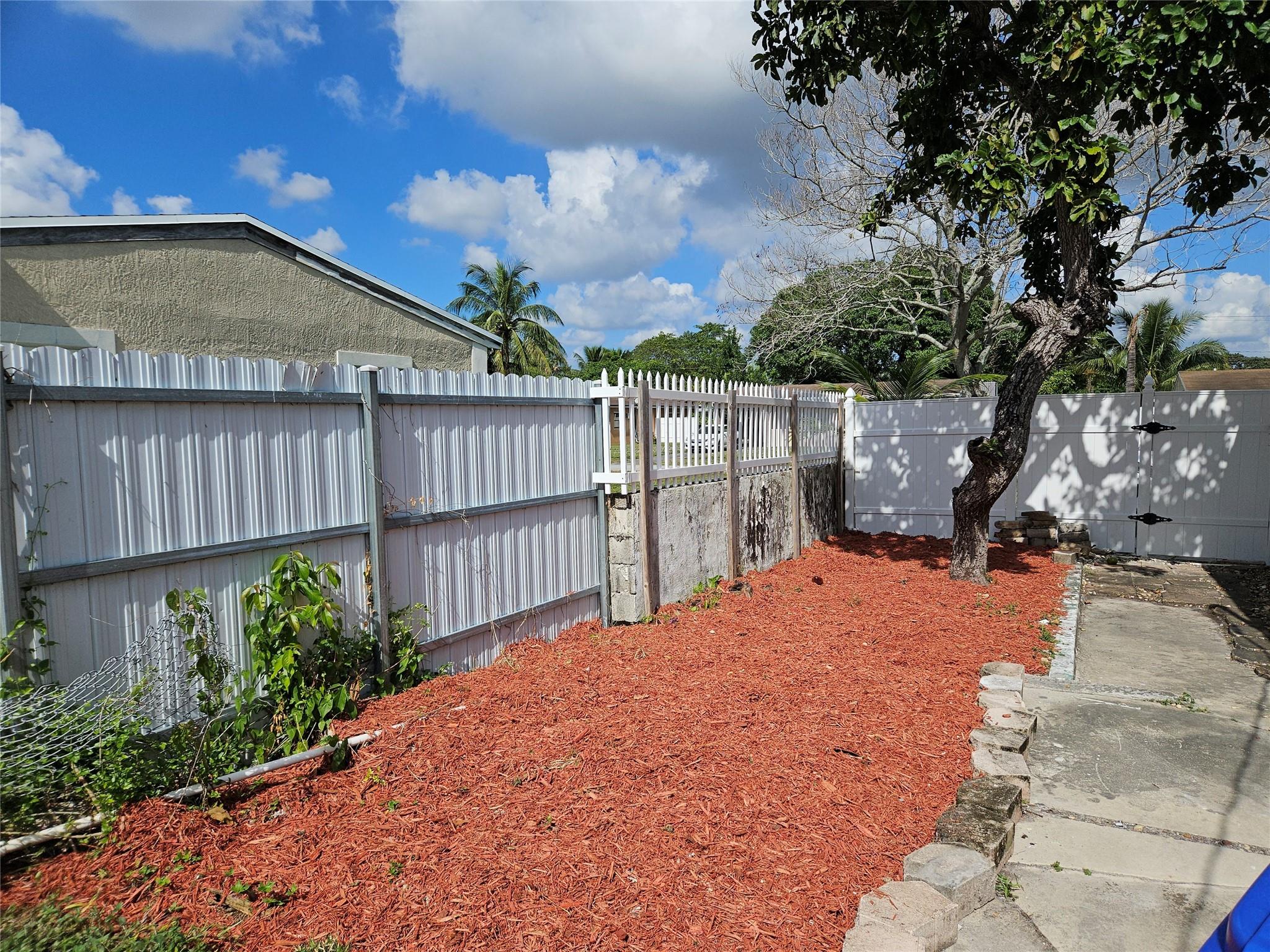 Miramar Sec 2 36-16 B - Residential Lease