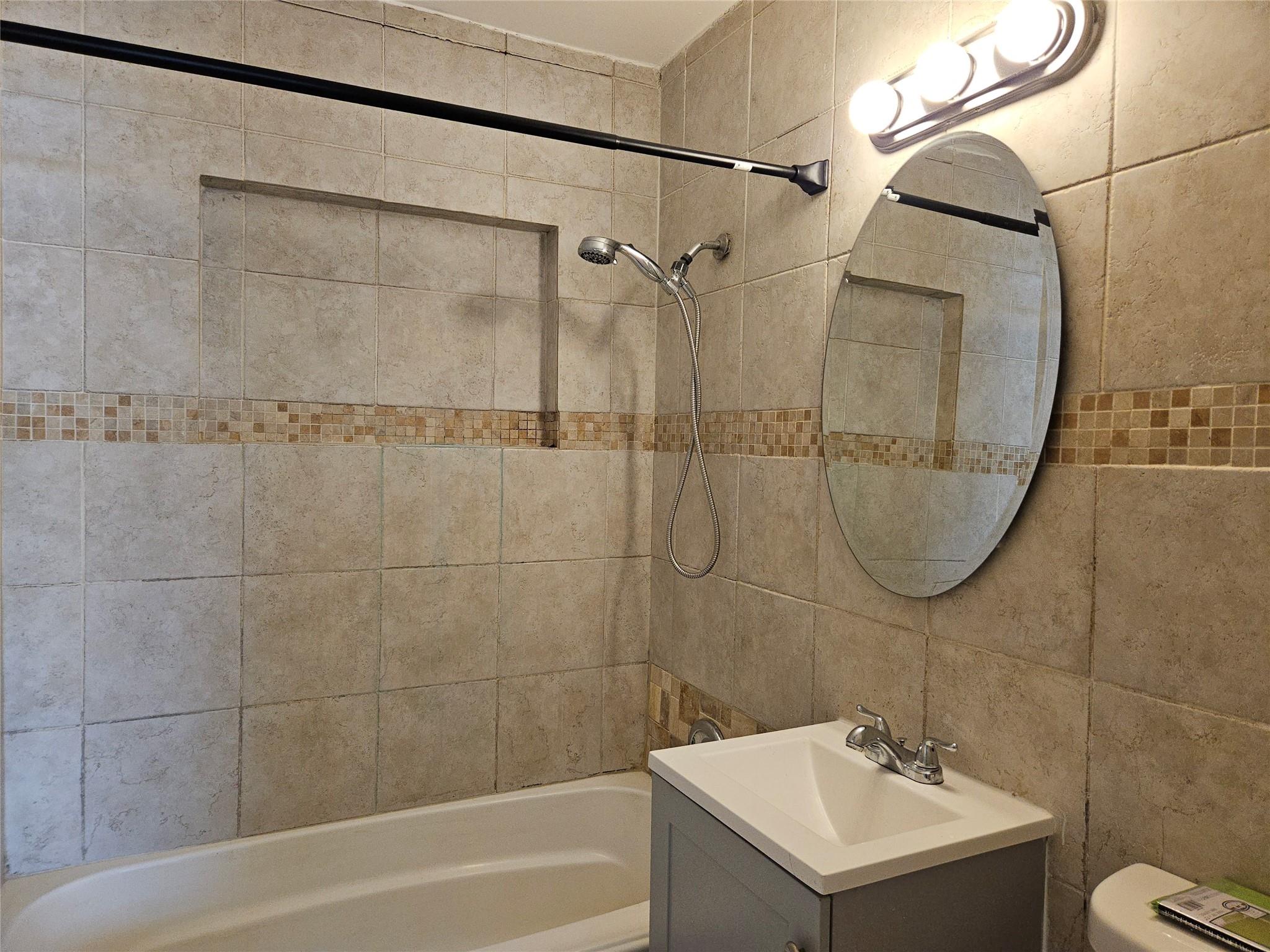 Miramar Sec 2 36-16 B - Residential Lease