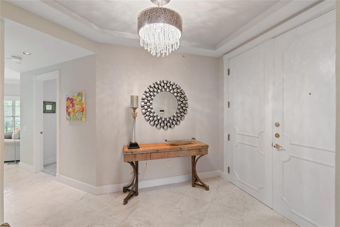 1228 Hillsboro Mile 202