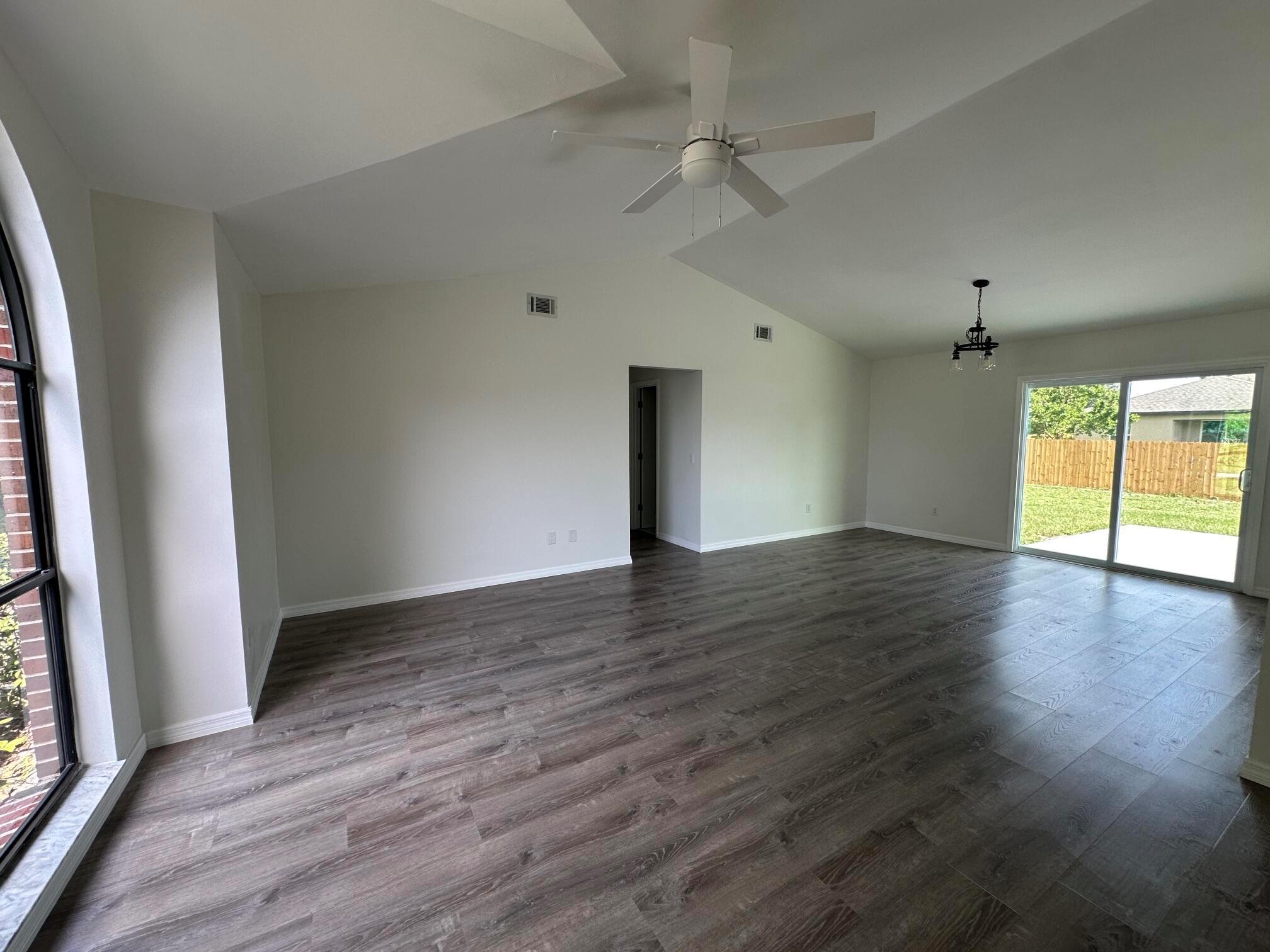 226 SW Statler Avenue, Port St Lucie, FL, 34984/$398,500 4 226 SW Statler Avenue