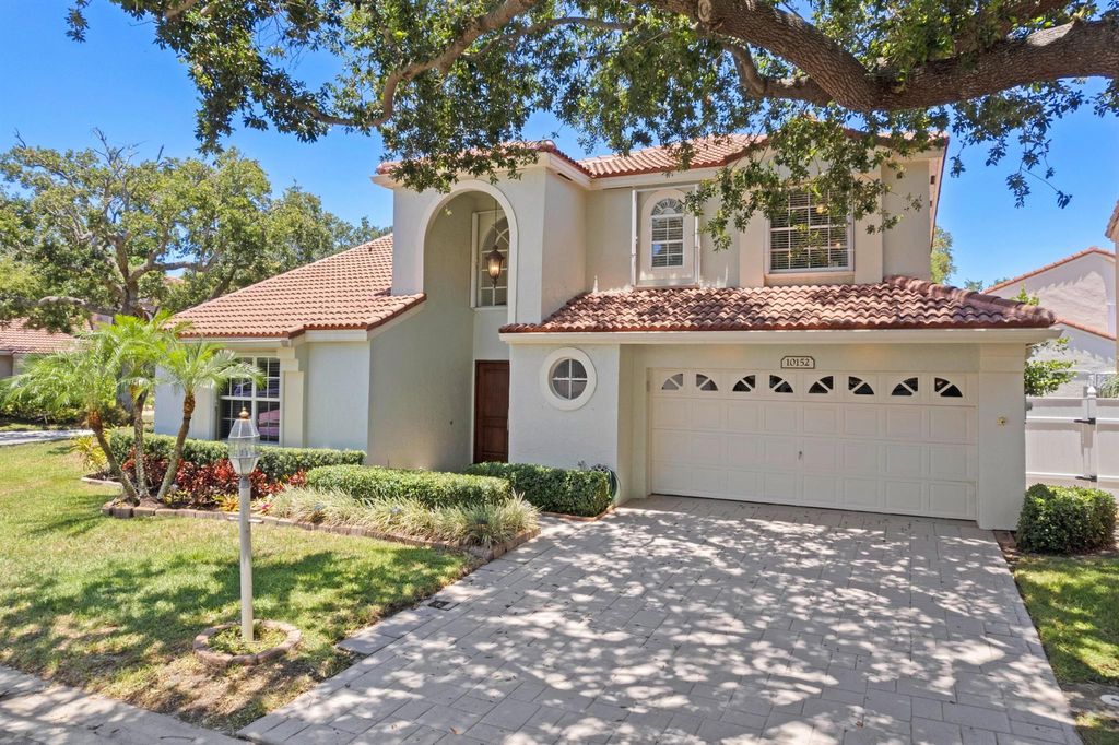 Photo of 10152 Aspen Way, Palm Beach Gardens, FL 33410 (MLS # R10991258)