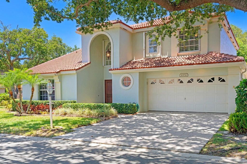 Photo of 10152 Aspen Way, Palm Beach Gardens, FL 33410 (MLS # R10991258)