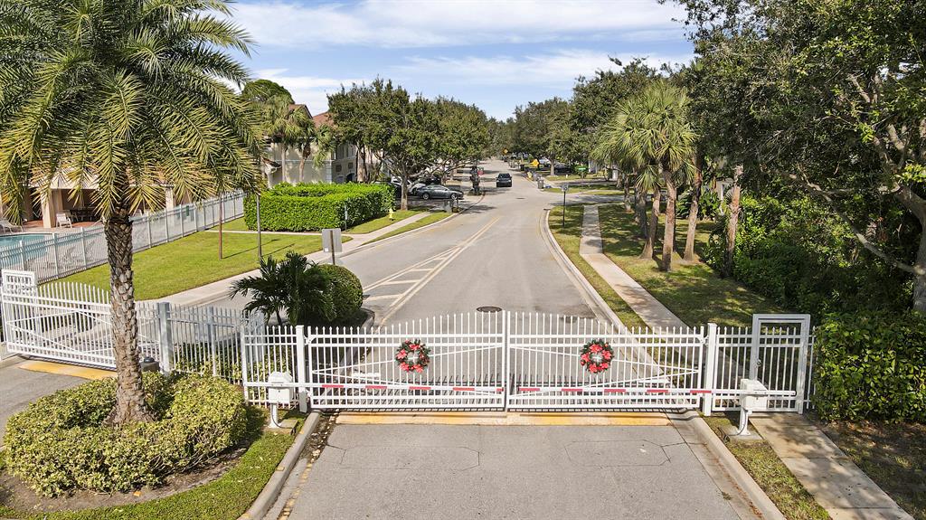 VILLA PALMA AT NORTHLAKE - Residential Lease