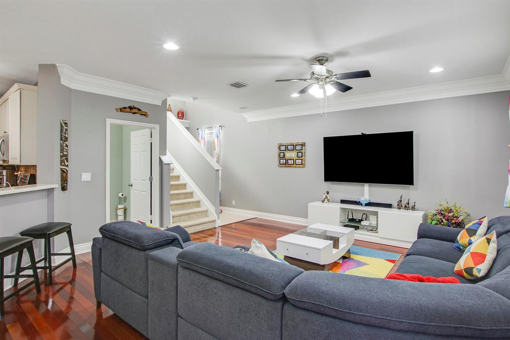 VILLA PALMA AT NORTHLAKE - Residential Lease