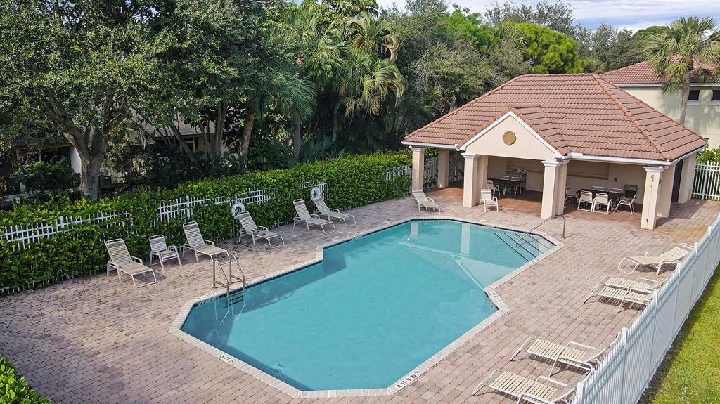 VILLA PALMA AT NORTHLAKE - Residential Lease