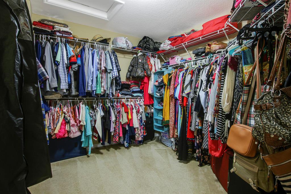 VILLA PALMA AT NORTHLAKE - Residential Lease