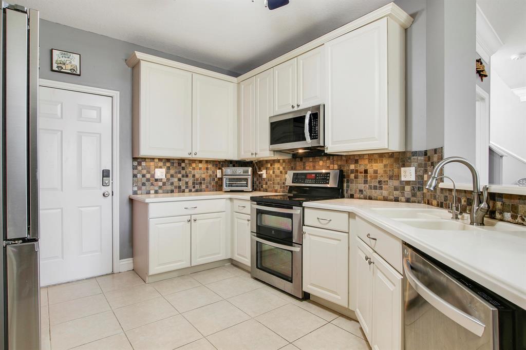 VILLA PALMA AT NORTHLAKE - Residential Lease