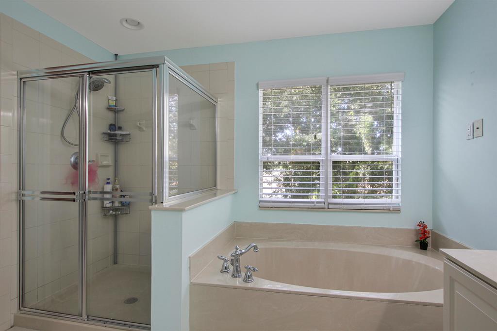 VILLA PALMA AT NORTHLAKE - Residential Lease