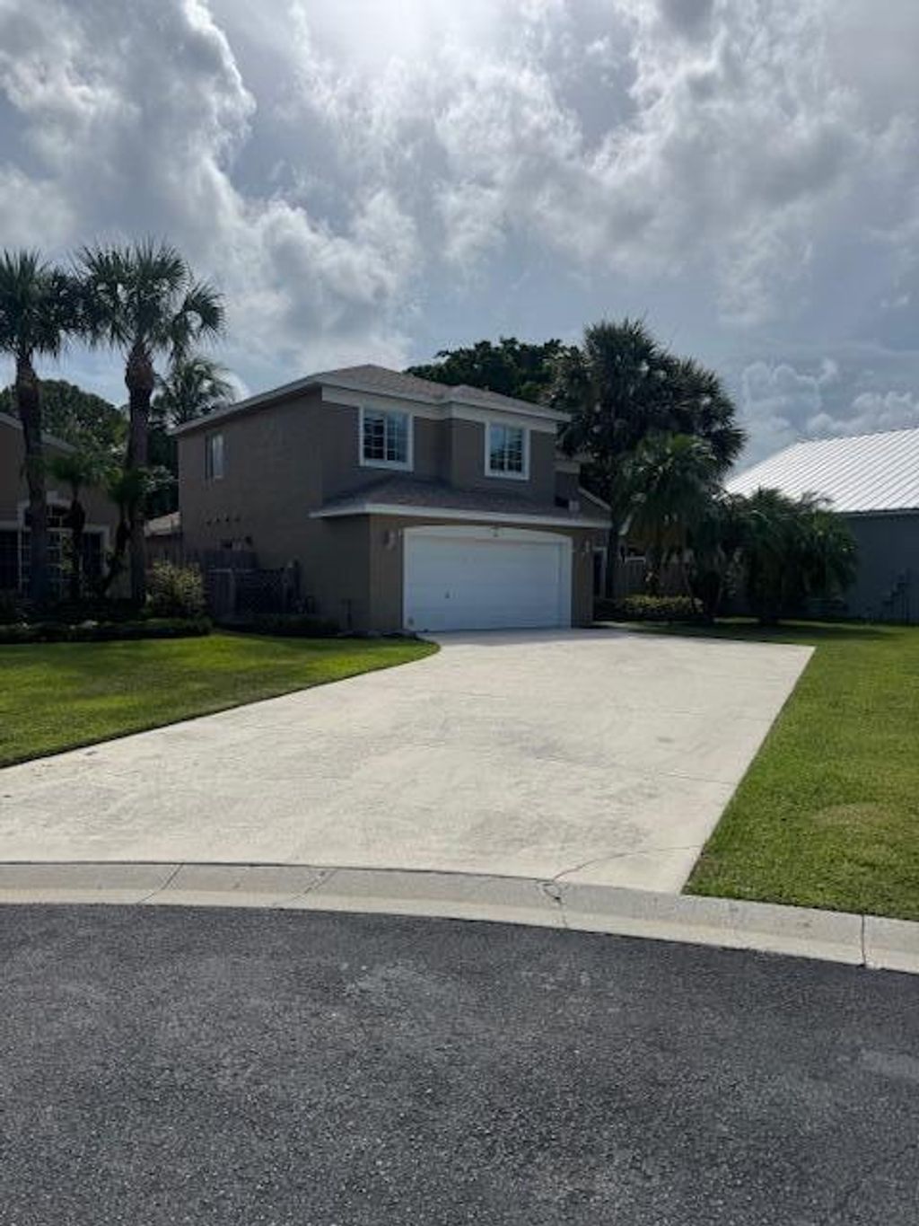 Photo of 2420 SE Springtree Place, Stuart, FL 34997 (MLS # R11099202)
