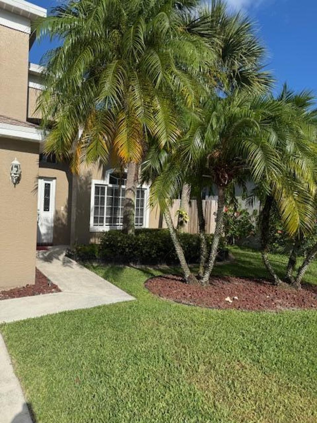 Photo of 2420 SE Springtree Place, Stuart, FL 34997 (MLS # R11099202)