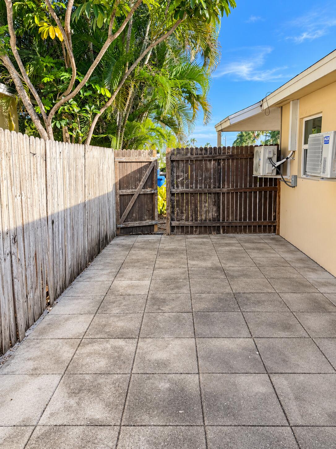 153 N 3RD Street 1