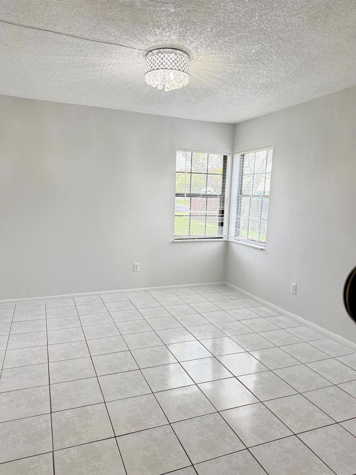 VILLAS OF WINDMILL POINT - Residential