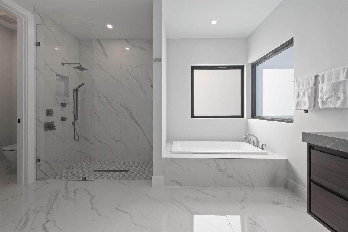 LAKEFIELD OF THE LANDINGS AT WELLINGTON 3A - Residential Lease