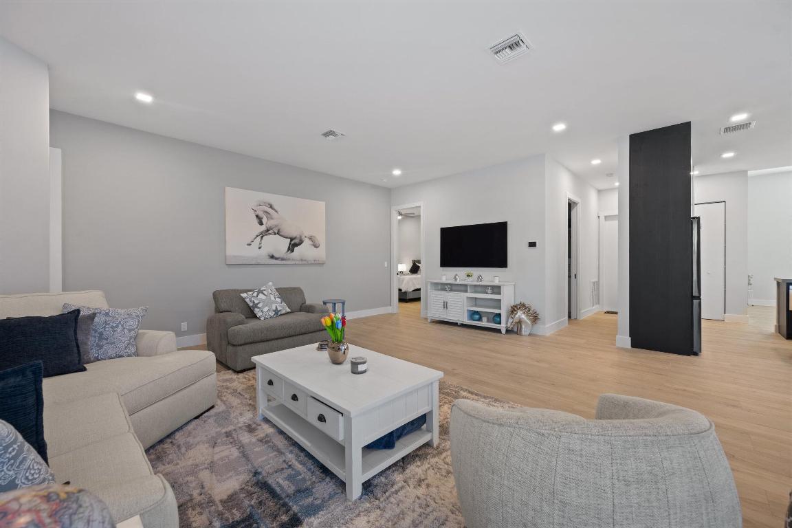 LAKEFIELD OF THE LANDINGS AT WELLINGTON 3A - Residential Lease