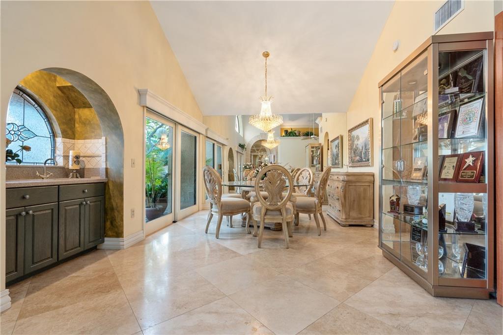 Villa Deste Condo - Residential