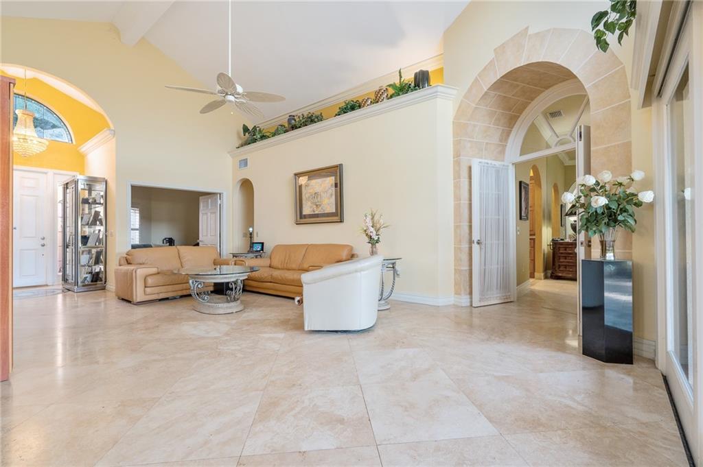 Villa Deste Condo - Residential
