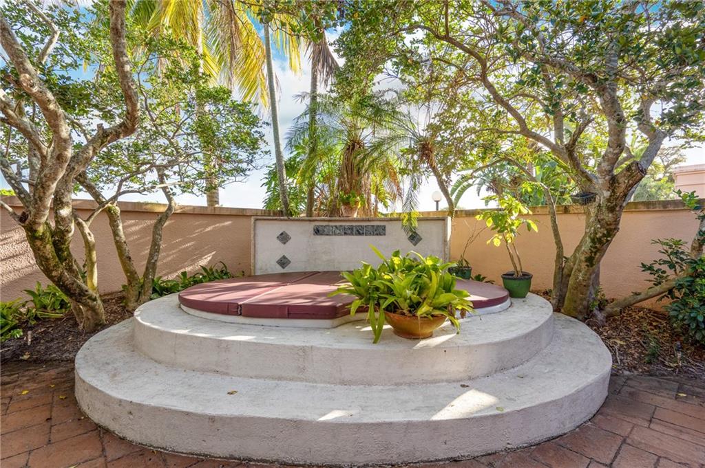 Villa Deste Condo - Residential