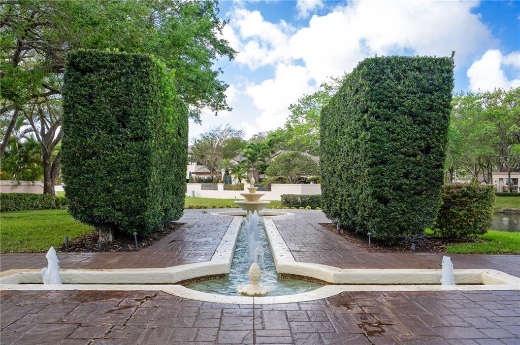 Villa Deste Condo - Residential