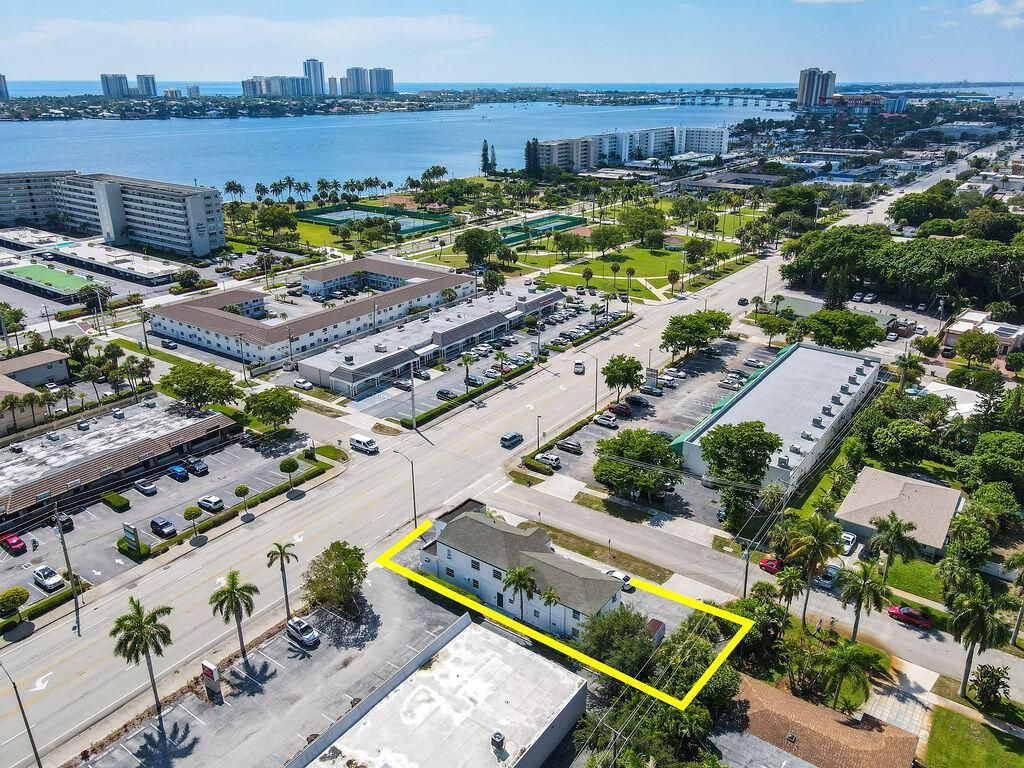 Photo of 900 Federal Highway, Lake Park, FL 33403 (MLS # R10895708)