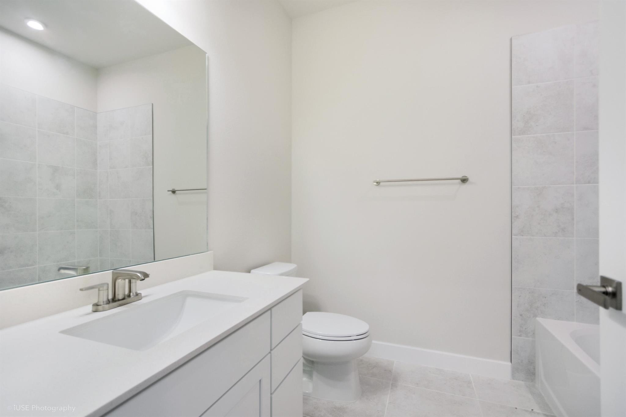 SPIRIT OF SEBASTIAN - Residential Lease