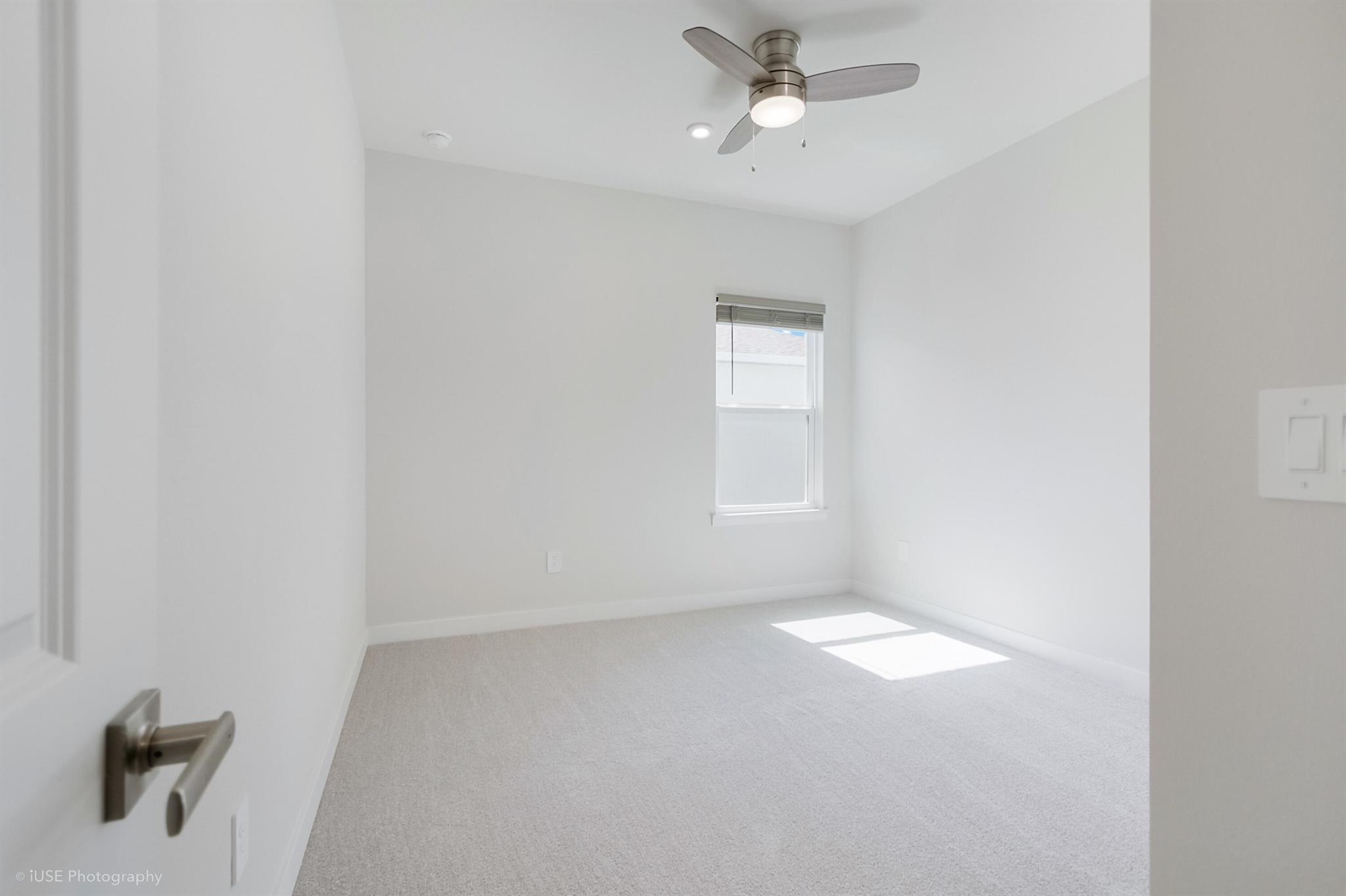 SPIRIT OF SEBASTIAN - Residential Lease