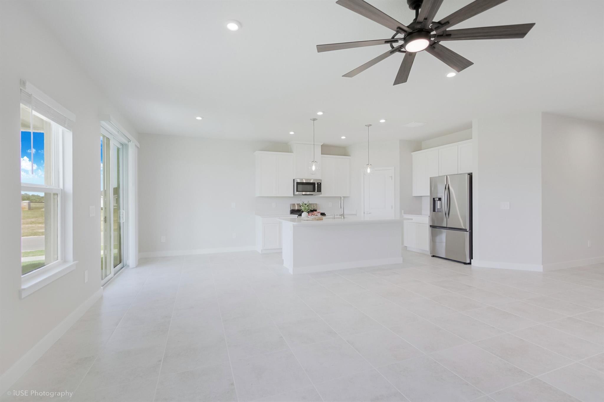 SPIRIT OF SEBASTIAN - Residential Lease