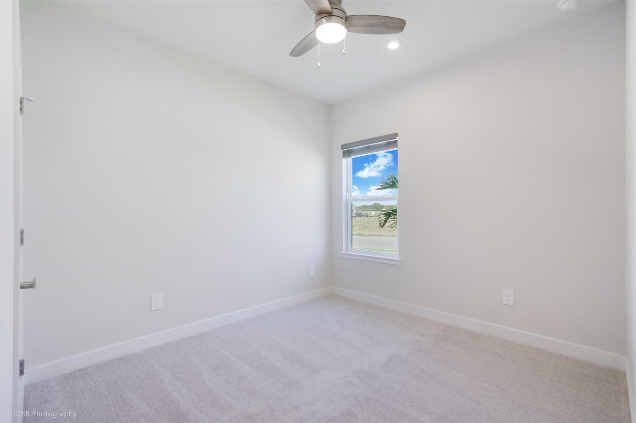 SPIRIT OF SEBASTIAN - Residential Lease