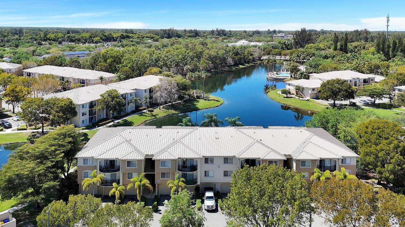 GRAND VIEW AT CRESTWOOD CONDO - Residential